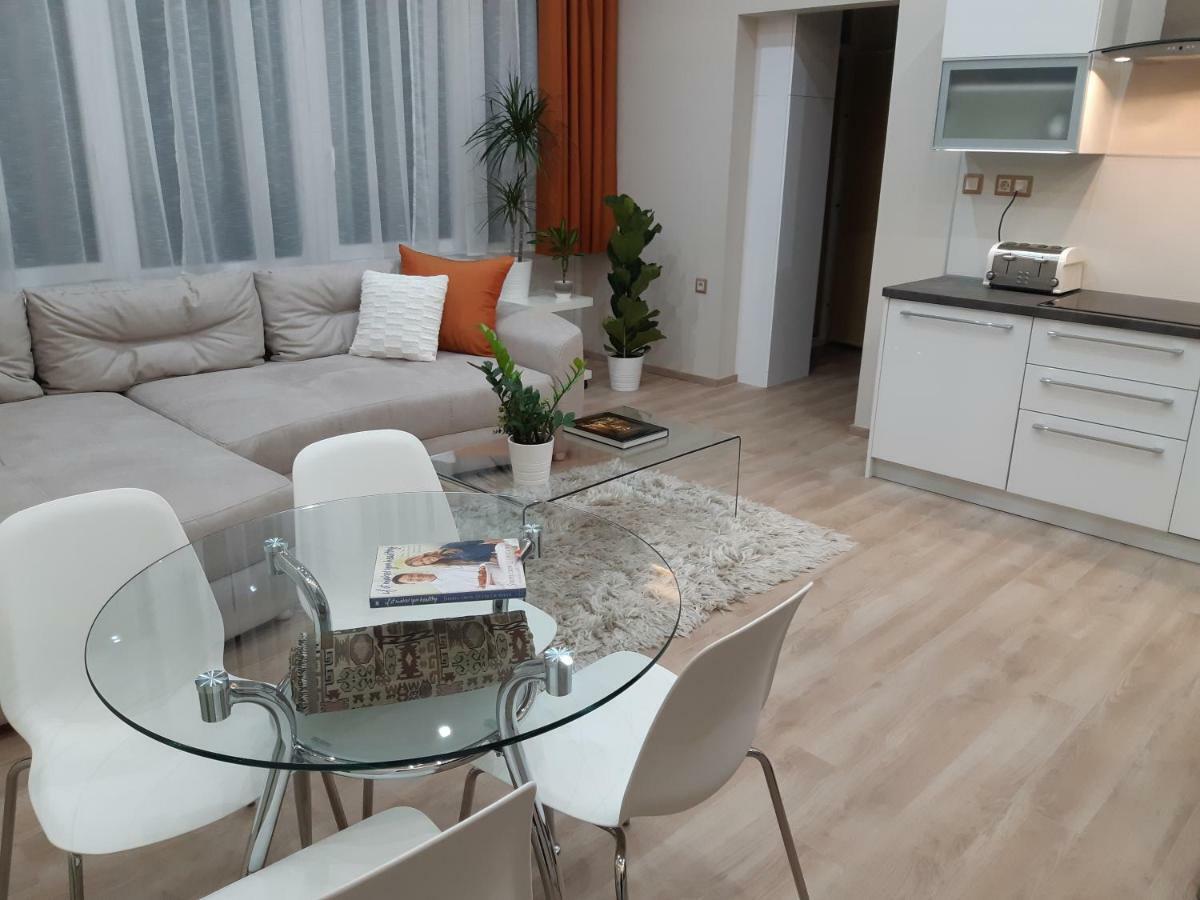 Modern, Quiet & Cozy Apartment In The Middle Of Downtown Near Danube At Fashion Street Budapeste Exterior foto