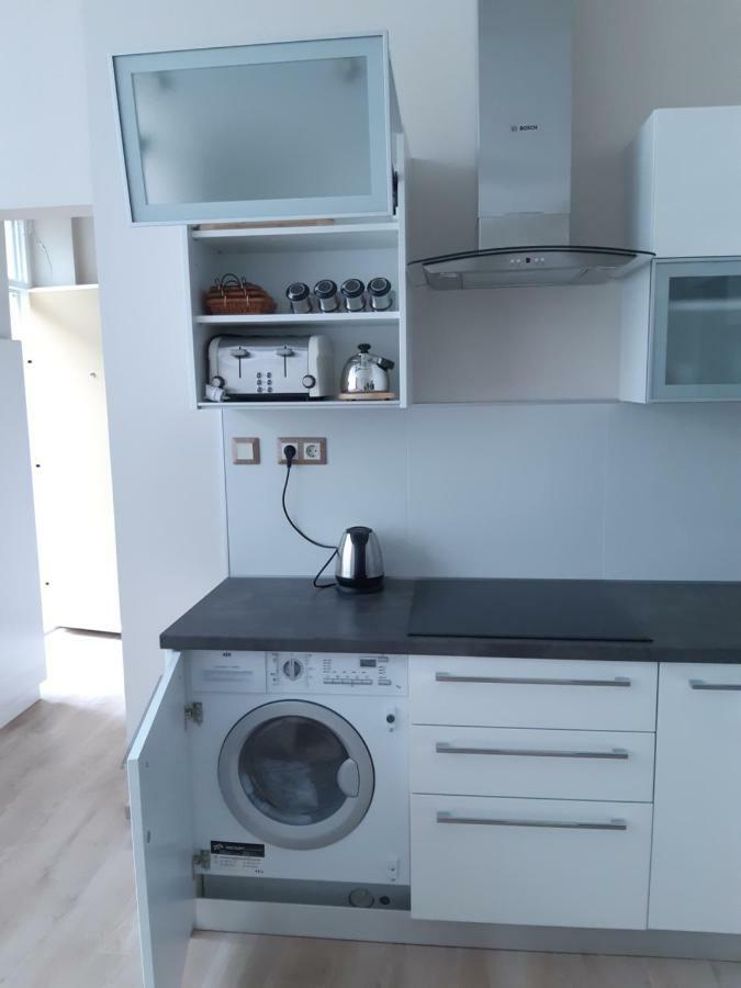 Modern, Quiet & Cozy Apartment In The Middle Of Downtown Near Danube At Fashion Street Budapeste Exterior foto