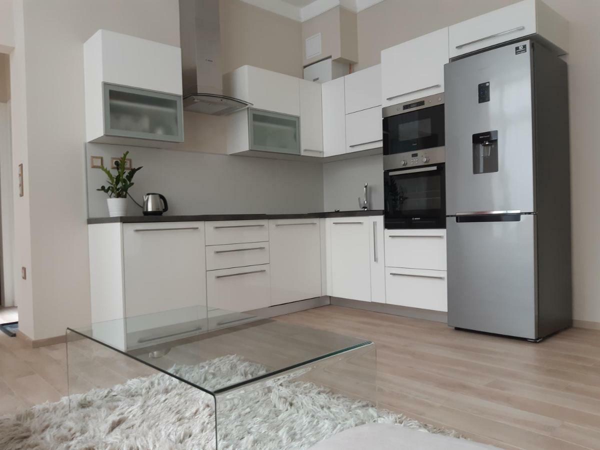 Modern, Quiet & Cozy Apartment In The Middle Of Downtown Near Danube At Fashion Street Budapeste Exterior foto