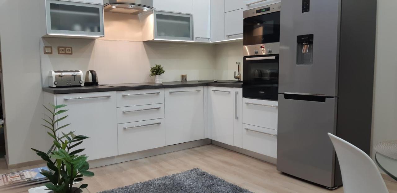 Modern, Quiet & Cozy Apartment In The Middle Of Downtown Near Danube At Fashion Street Budapeste Exterior foto