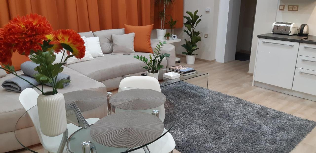 Modern, Quiet & Cozy Apartment In The Middle Of Downtown Near Danube At Fashion Street Budapeste Exterior foto