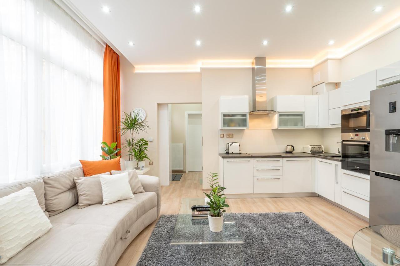 Modern, Quiet & Cozy Apartment In The Middle Of Downtown Near Danube At Fashion Street Budapeste Exterior foto