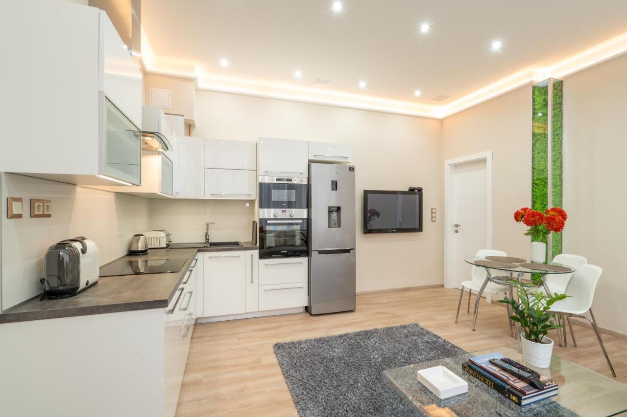 Modern, Quiet & Cozy Apartment In The Middle Of Downtown Near Danube At Fashion Street Budapeste Exterior foto